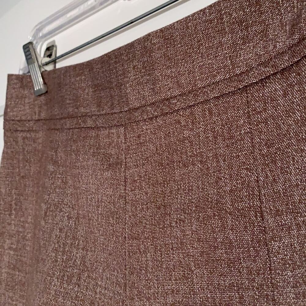 LIKE NEW brown skirt - Picture 6 of 7